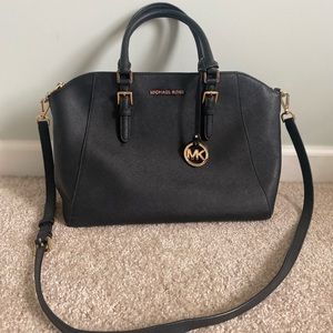 Black Michael Kors Tote (Medium)